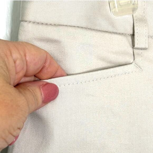 Express Wms 2 Tan Cuffed Editor Style Shorts Cuffed Pockets Neutral Summer - Picture 5 of 6